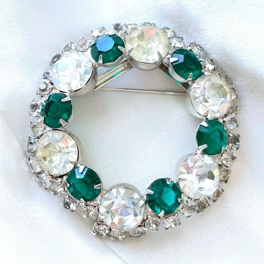 Vintage 1950s Rhinestone Brooch Clear Green Layered Domed Round Wreath Holiday